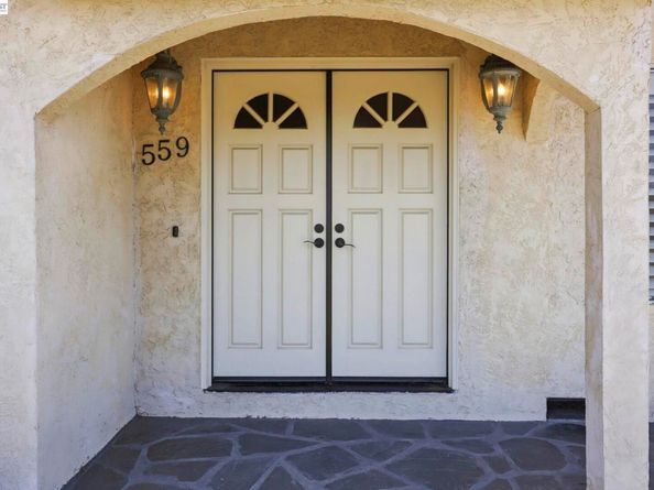559 Cherry Way, Hayward CA 94541