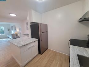 375 Camelback Rd 23, Pleasant Hill CA 94523