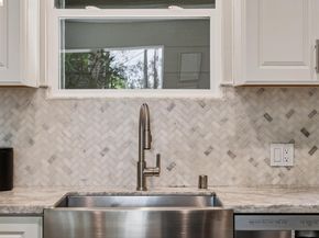 6281 Aspinwall Rd, Oakland CA 94611