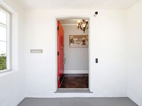 5814 Fleming Ave, Oakland CA 94605