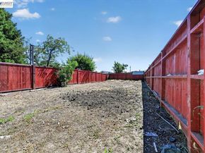 111 Garretson Ave, Rodeo CA 94572