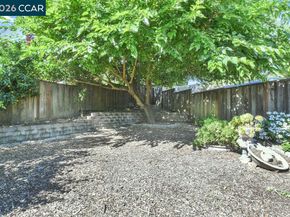 2246 Bridgeport Way, Martinez CA 94553