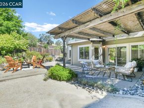 2246 Bridgeport Way, Martinez CA 94553