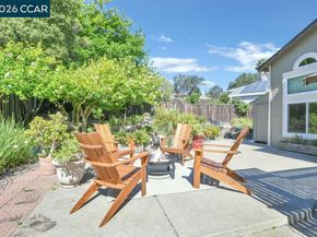 2246 Bridgeport Way, Martinez CA 94553