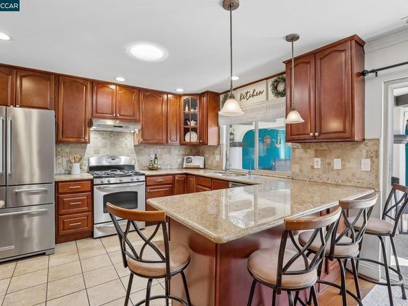 36874 Laurel St, Newark CA 94560