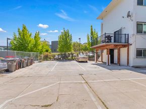 2832 Summit St, Oakland CA 94609