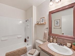 37482 Parish Cir 19F, Fremont CA 94536