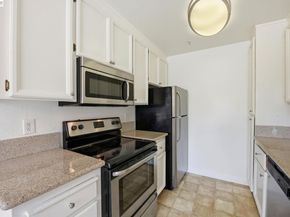 37482 Parish Cir 19F, Fremont CA 94536