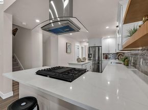 1515 Center St, Oakland CA 94607