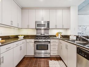 288 3rd St 104, Oakland CA 94607