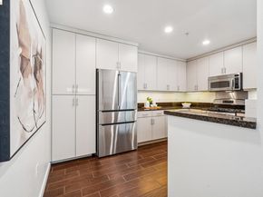 288 3rd St 104, Oakland CA 94607