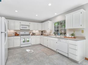 280 Brady Street, Martinez CA 94553