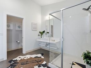 1253 Pine St, Oakland CA 94607