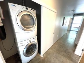 1253 Pine St, Oakland CA 94607