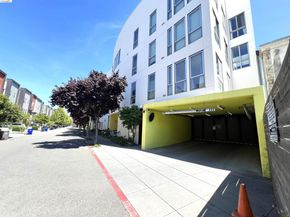 1253 Pine St, Oakland CA 94607