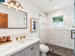 1089 Rahara Dr, Lafayette CA 94549