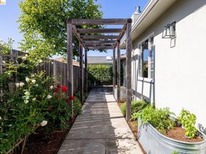 965 Ramona Way, San Leandro CA 94577