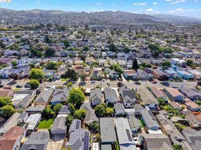 645 31St St, Richmond CA 94804