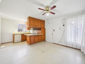 36113 La Salle Dr, Newark CA 94560