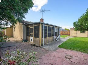 36113 La Salle Dr, Newark CA 94560