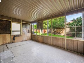 36113 La Salle Dr, Newark CA 94560