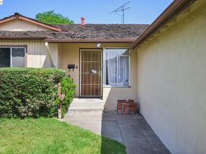 36113 La Salle Dr, Newark CA 94560