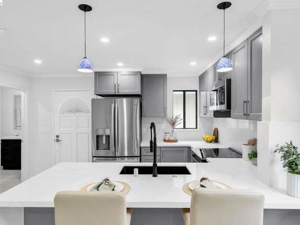 210 Chatham Ct, Pacheco CA 94553