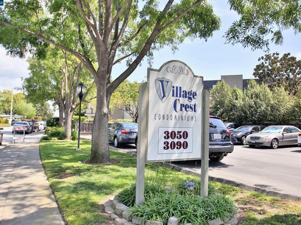 3090 Los Prados 24, San Mateo CA 94403