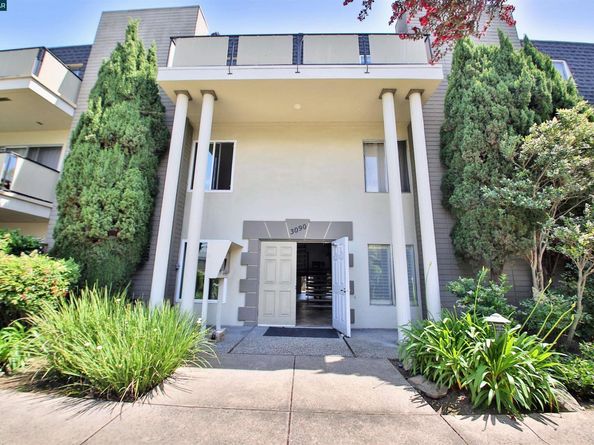 3090 Los Prados 24, San Mateo CA 94403