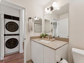194 Lakeshore Ct, Richmond CA 94804