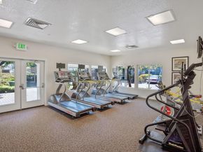 194 Lakeshore Ct, Richmond CA 94804