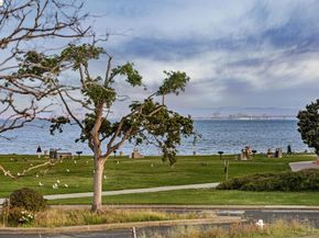 194 Lakeshore Ct, Richmond CA 94804