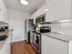 194 Lakeshore Ct, Richmond CA 94804