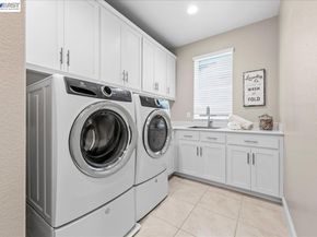 4519 Spring Mountain Way, Dublin CA 94568