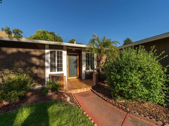 2983 Simas Ave, Pinole CA 94564