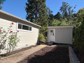 218 Overhill Rd, Orinda CA 94563