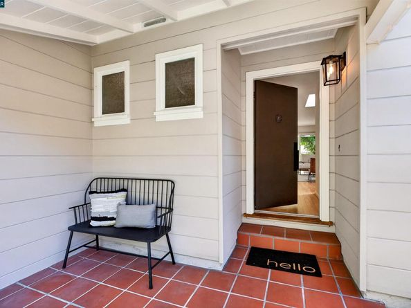 218 Overhill Rd, Orinda CA 94563