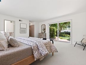 218 Overhill Rd, Orinda CA 94563