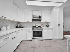 781 E Angela St, Pleasanton CA 94566