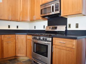 2860 Jackson St, Alameda CA 94501