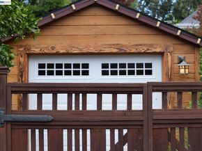 2860 Jackson St, Alameda CA 94501