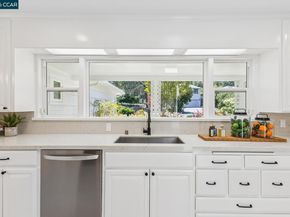 4 Crest Rd, Lafayette CA 94549