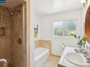 4 Crest Rd, Lafayette CA 94549