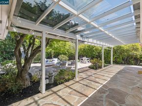 4 Crest Rd, Lafayette CA 94549