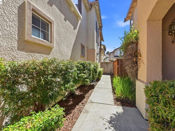 2245 Pipit Ct, San Leandro CA 94579
