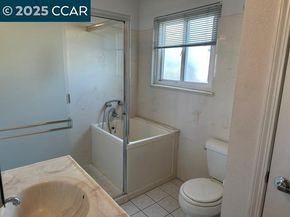 35593 Cleremont Dr, Newark CA 94560