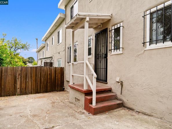 1232 E 20Th St, Oakland CA 94606