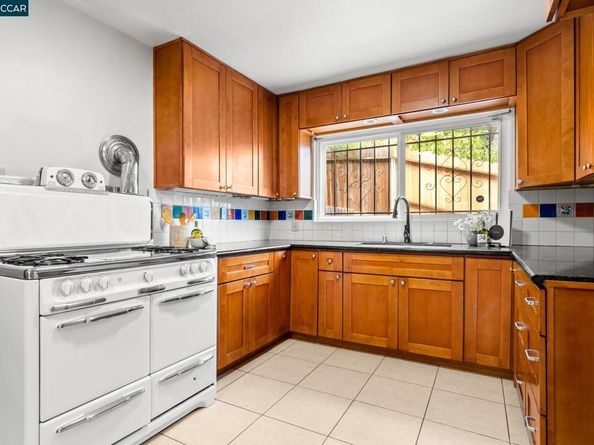 1232 E 20Th St, Oakland CA 94606