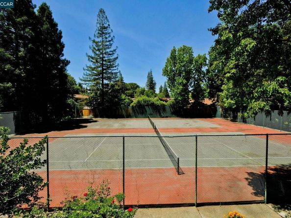 8112 Camelback Pl, Pleasant Hill CA 94523