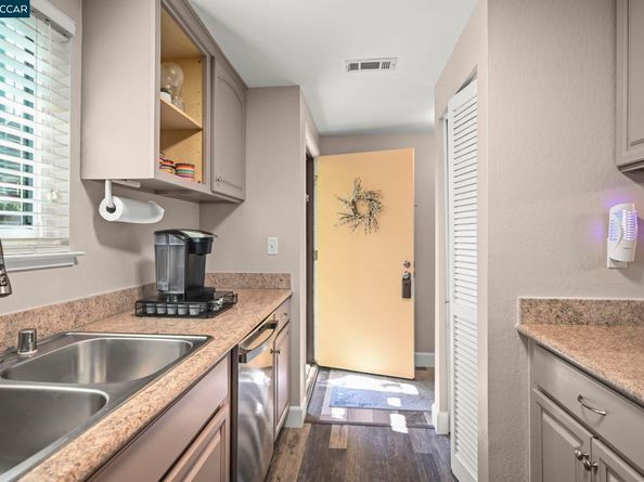 8112 Camelback Pl, Pleasant Hill CA 94523